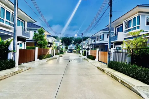 House in Phuket, Thailand 4 bedrooms № 157294 - photo 5