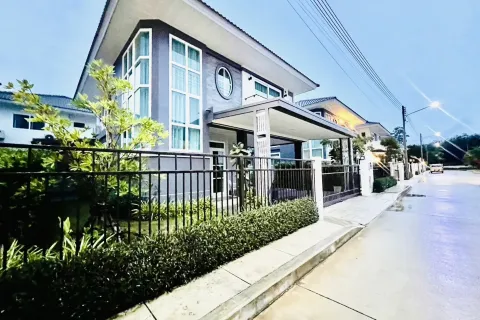 House in Phuket, Thailand 4 bedrooms № 157294 - photo 2