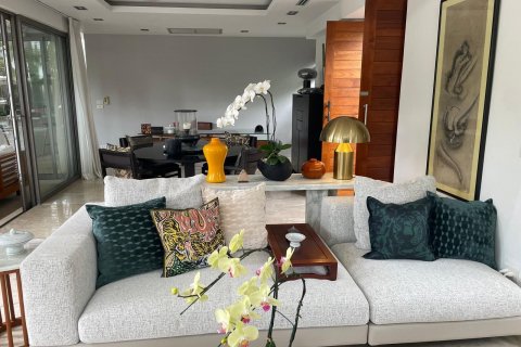 Villa in Phuket, Thailand 3 bedrooms № 139733