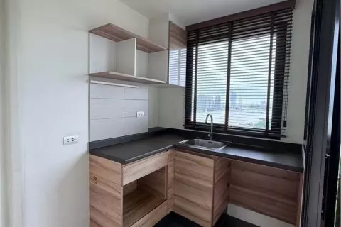 Studio in the Condo in Yan Nawa, Bangkok, Thailand  № 139729 - photo 5