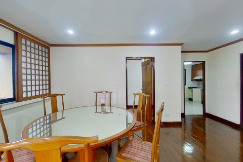 Condo in Watthana, Bangkok, Thailand, 3 bedrooms № 139728 - photo 4