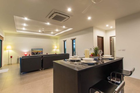 Villa in Pattaya, Thailand 3 bedrooms № 163828 - photo 10