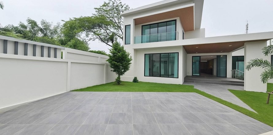 Вилла в Паттайе, Таиланд с 4 спальнями  № 138842