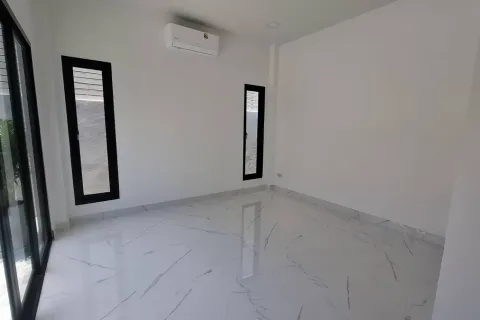 Casa de 3 dormitorios en Pattaya, Tailandia № 210682 - foto 12