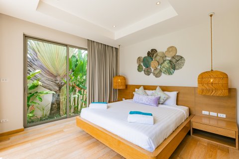 House in Phuket, Thailand 4 bedrooms № 136899 - photo 11