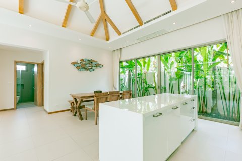 House in Phuket, Thailand 4 bedrooms № 136899 - photo 27