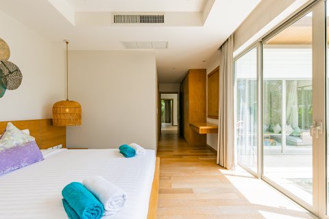 House in Phuket, Thailand 4 bedrooms № 136899 - photo 13