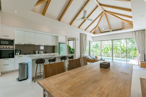 House in Phuket, Thailand 4 bedrooms № 136899 - photo 25