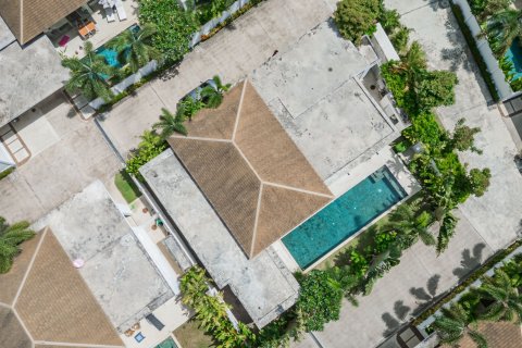 House in Phuket, Thailand 4 bedrooms № 136899 - photo 8