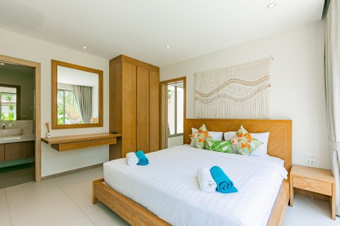House in Phuket, Thailand 4 bedrooms № 136899 - photo 19
