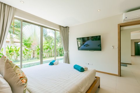 House in Phuket, Thailand 4 bedrooms № 136899 - photo 16