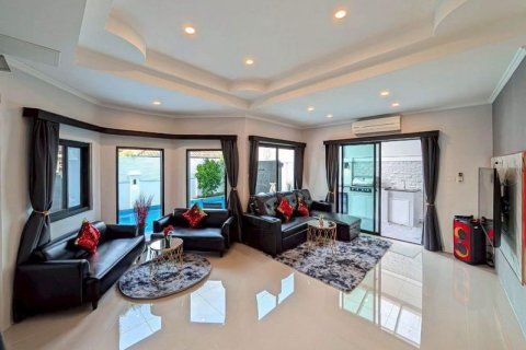 Вилла в Паттайе, Таиланд с 5 спальнями  № 155913 - фото 3