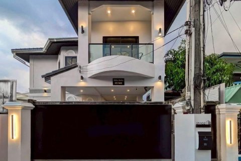 Вилла в Паттайе, Таиланд с 5 спальнями  № 155913 - фото 1