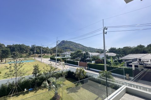 Дом в Хуа Хине, Таиланд с 4 спальнями  № 155912 - фото 2