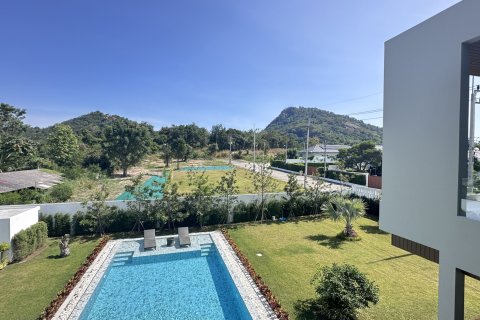 Дом в Хуа Хине, Таиланд с 4 спальнями  № 155912 - фото 18