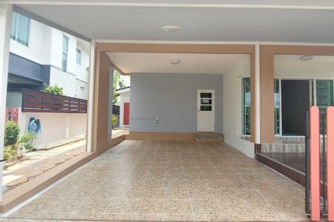 Maison à Phra Pradaeng, Thaïlande 3 chambres № 161639 - photo 2