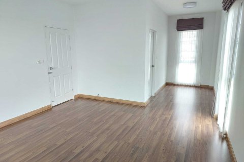 Maison à Phra Pradaeng, Thaïlande 3 chambres № 161639 - photo 5