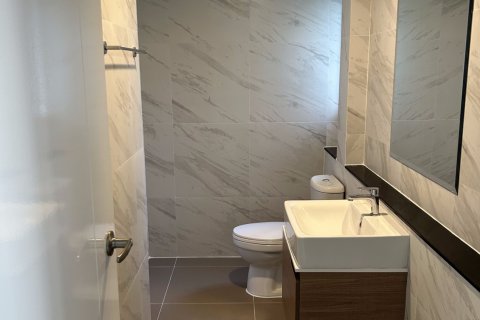 Дом в Тунг Кхру, Бангкок, Таиланд с 4 спальнями  № 153354 - фото 5