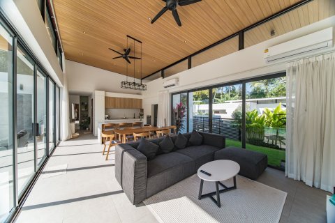 Villa in Ko Samui, Thailand 3 bedrooms № 158988 - photo 2