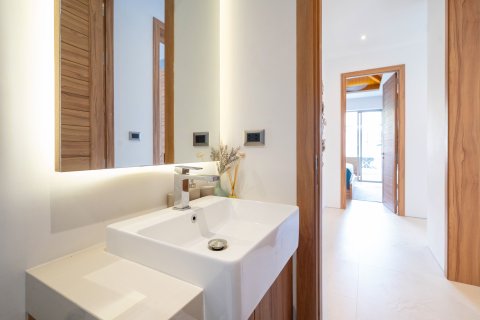 Villa in Phuket, Thailand 3 bedrooms № 159184 - photo 7