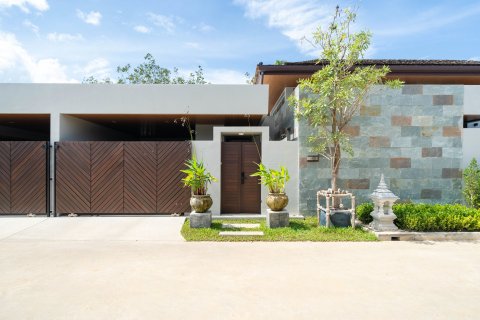 Villa in Phuket, Thailand 3 bedrooms № 159184 - photo 13