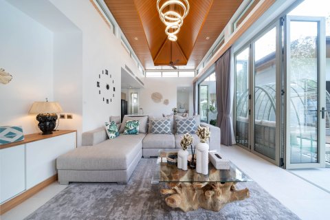 Villa in Phuket, Thailand 3 bedrooms № 159184 - photo 17