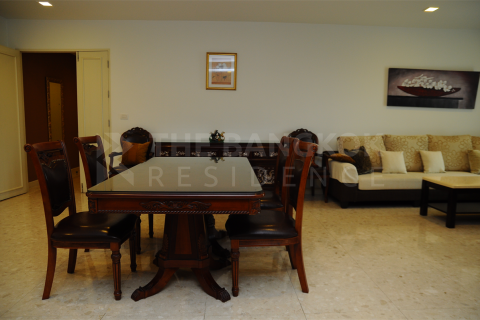 Condo in Bangkok, Thailand, 3 bedrooms № 184712 - photo 4