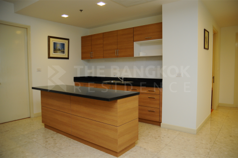 Condo in Bangkok, Thailand, 3 bedrooms № 184712 - photo 9