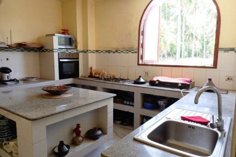 Дом в Накхонситхаммарате, Таиланд с 4 спальнями  № 136885 - фото 18