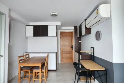 Кондоминиум с 2 спальнями в Хуай Кванге, Бангкок, Таиланд № 158417