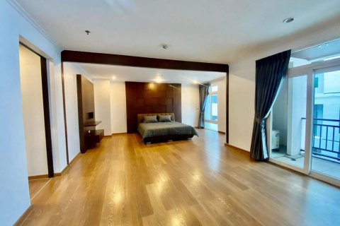 Penthouse in Watthana, Bangkok, Thailand 3 bedrooms № 158416 - photo 10