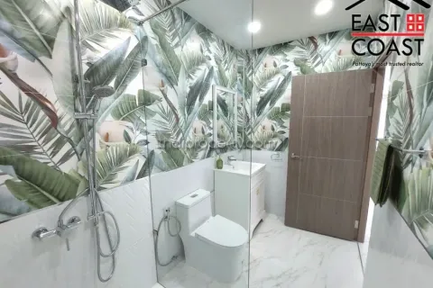 Casa de 4 dormitorios en Pattaya, Tailandia № 213651 - foto 14