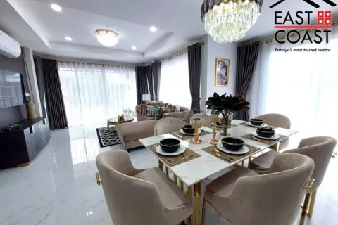 Casa de 4 dormitorios en Pattaya, Tailandia № 213651 - foto 7