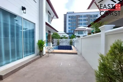 Casa de 4 dormitorios en Pattaya, Tailandia № 213651 - foto 19