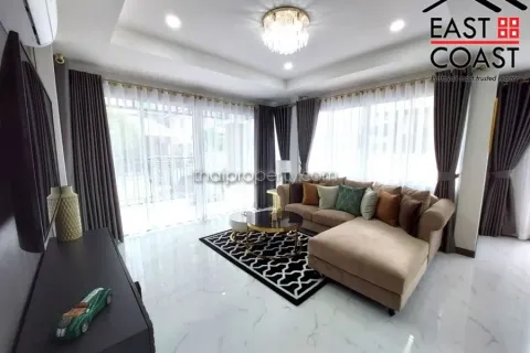 Casa de 4 dormitorios en Pattaya, Tailandia № 213651 - foto 5