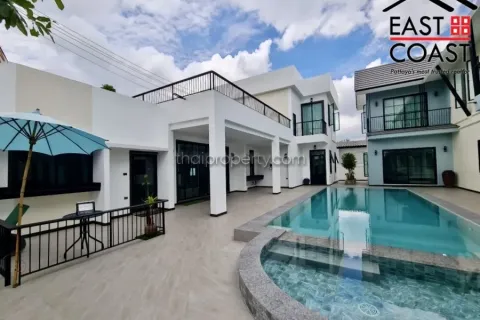 Casa de 5 dormitorios en Pattaya, Tailandia № 213652