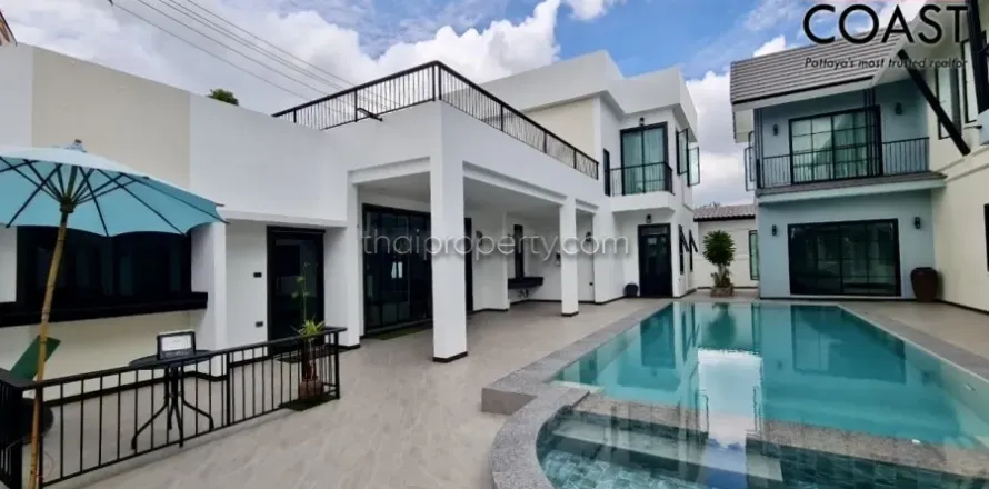 Casa de 5 dormitorios en Pattaya, Tailandia № 213652