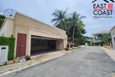 Casa de 3 dormitorios en Pattaya, Tailandia № 213654 - foto 4