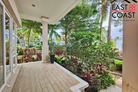 Casa de 3 dormitorios en Pattaya, Tailandia № 213654 - foto 12