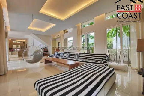 Casa de 3 dormitorios en Pattaya, Tailandia № 213654 - foto 28