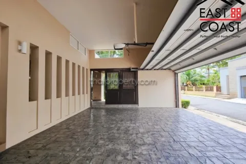 Casa de 3 dormitorios en Pattaya, Tailandia № 213654 - foto 7