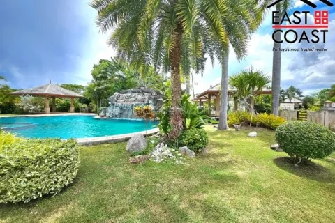 Casa de 4 dormitorios en Pattaya, Tailandia № 213650 - foto 6