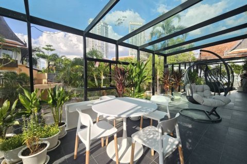 Вилла в Саттахипе, Таиланд с 10 спальнями  № 119181 - фото 9