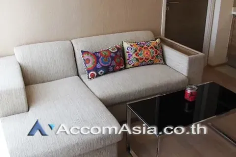 Condo in Khlong Toei, Bangkok, Thailand, 2 bedrooms  № 217636