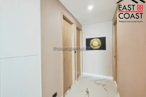 Condominio de 2 dormitorios en Jomtien Beach, Pattaya, Tailandia № 213302 - foto 25
