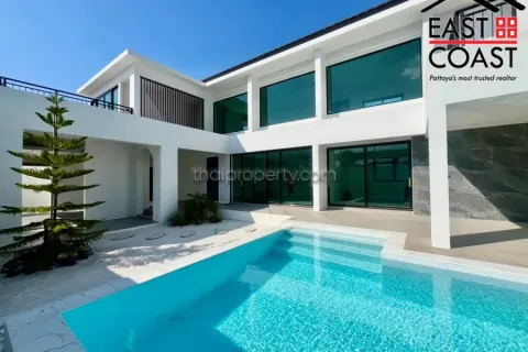 Casa de 4 dormitorios en Pattaya, Tailandia № 213301 - foto 10