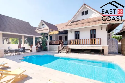 House in Pattaya, Thailand 3 bedrooms № 213304