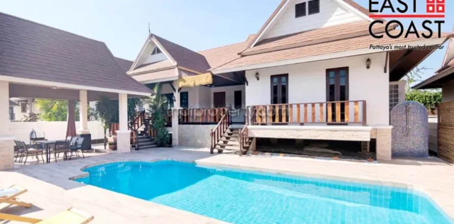 Casa de 3 dormitorios en Pattaya, Tailandia № 213304