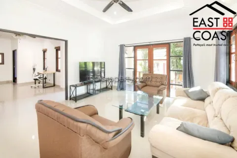Casa de 3 dormitorios en Pattaya, Tailandia № 213304 - foto 12