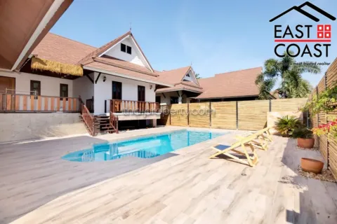 Casa de 3 dormitorios en Pattaya, Tailandia № 213304 - foto 3
